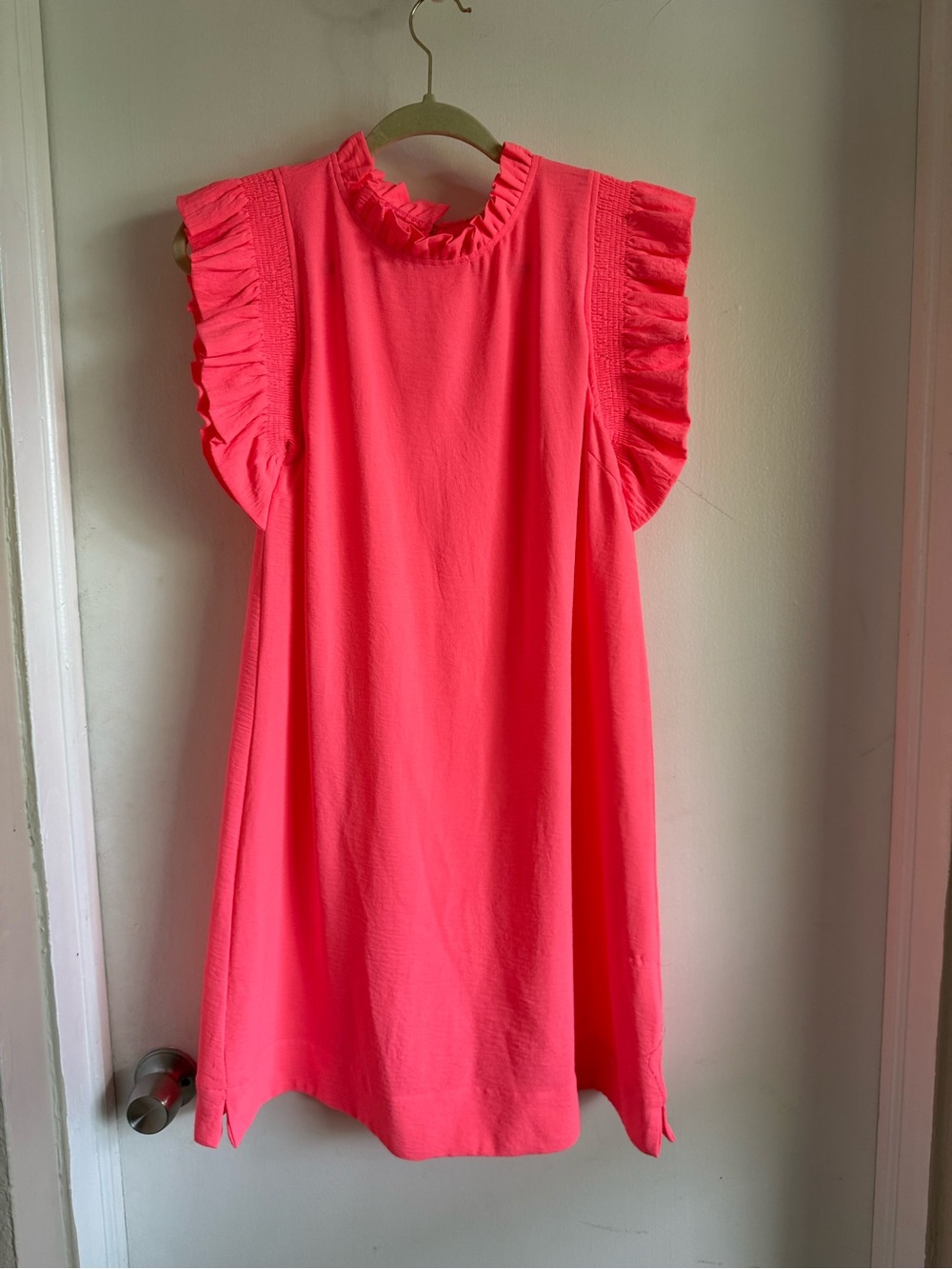 JODIFL Bright Pink Ruffle Sleeve Shift Dress